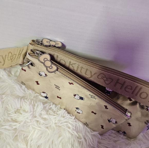 Hello Kitty by Sanrio 2 Piece Gold Bags with Wristlet Pouch Set 2020 EUC - Picture 3 of 16